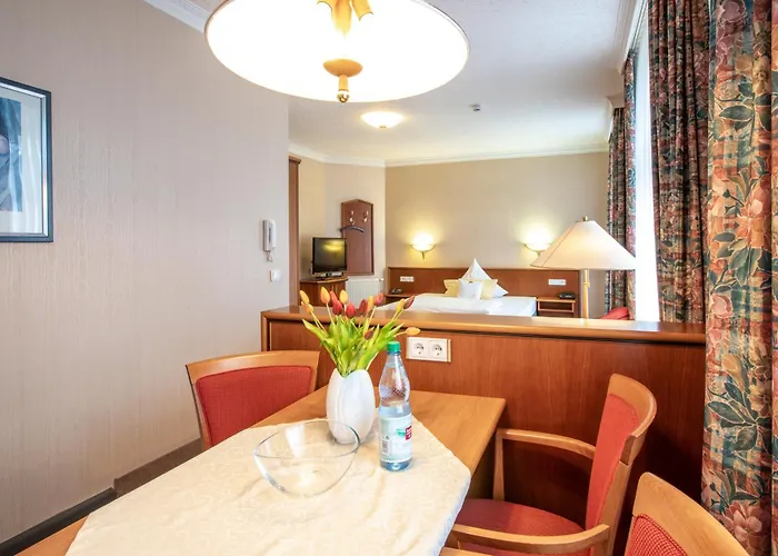 1 Raum Kleiner Balkon *